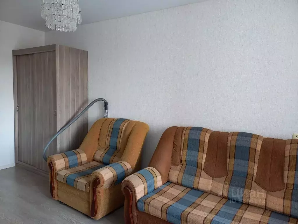 2-к кв. Башкортостан, Уфа Петрозаводская ул., 10В (38.2 м) - Фото 0