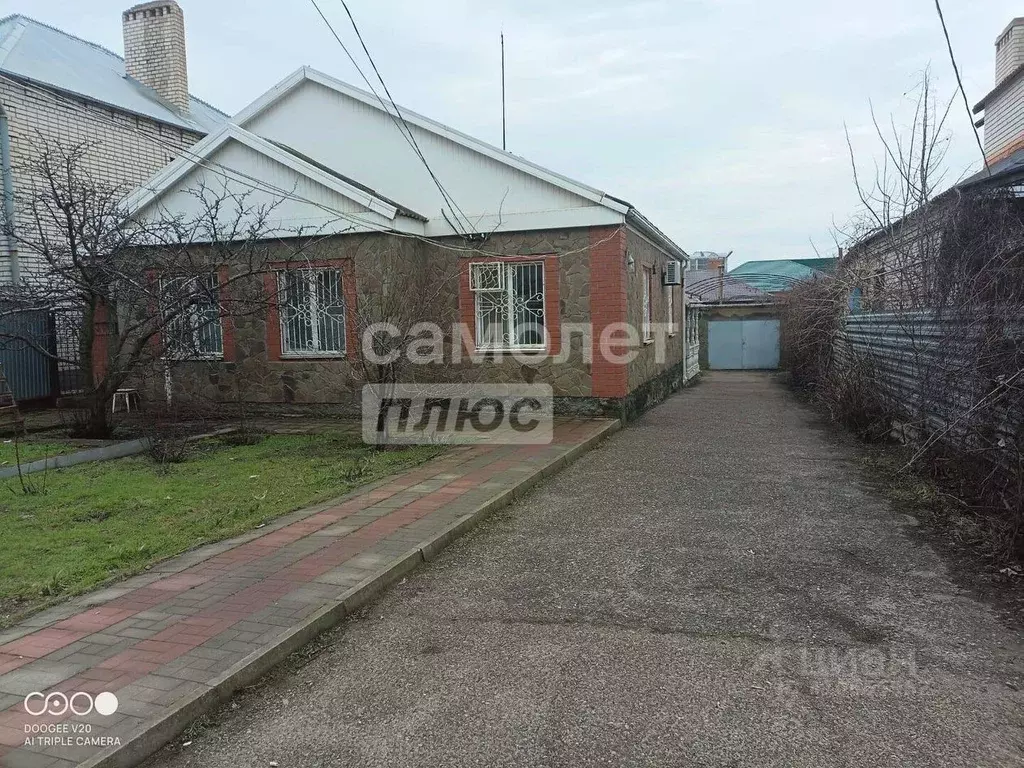 Дом в Калмыкия, Элиста ул. Сян-Белгина (141 м) - Фото 0