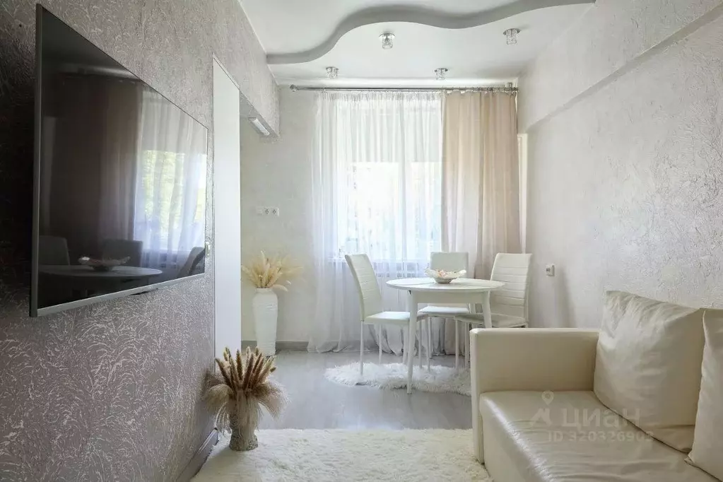 Квартира, 3 комнаты, 55 м - Фото 1