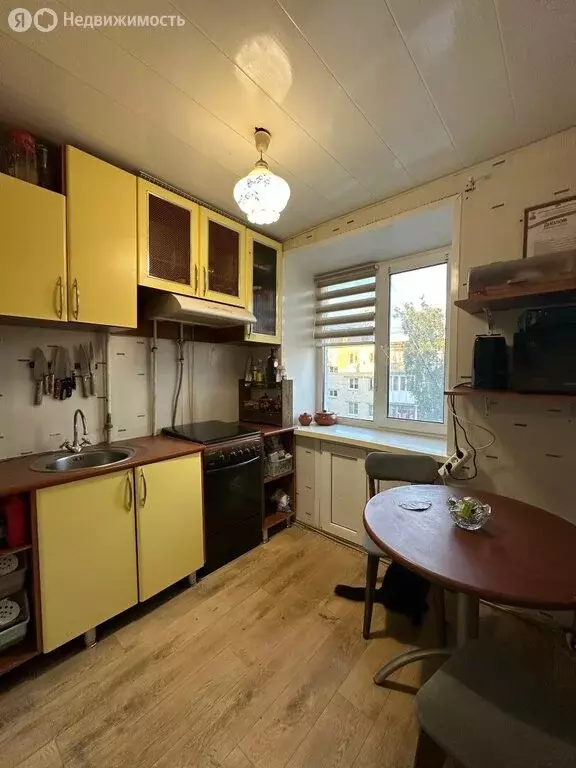 2-комнатная квартира: Бор, 2-й микрорайон, улица 2-й Микрорайон, 11 ... - Фото 1