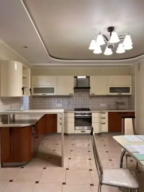 5-к кв. Ставропольский край, Пятигорск просп. Калинина, 2а (180.0 м) - Фото 0