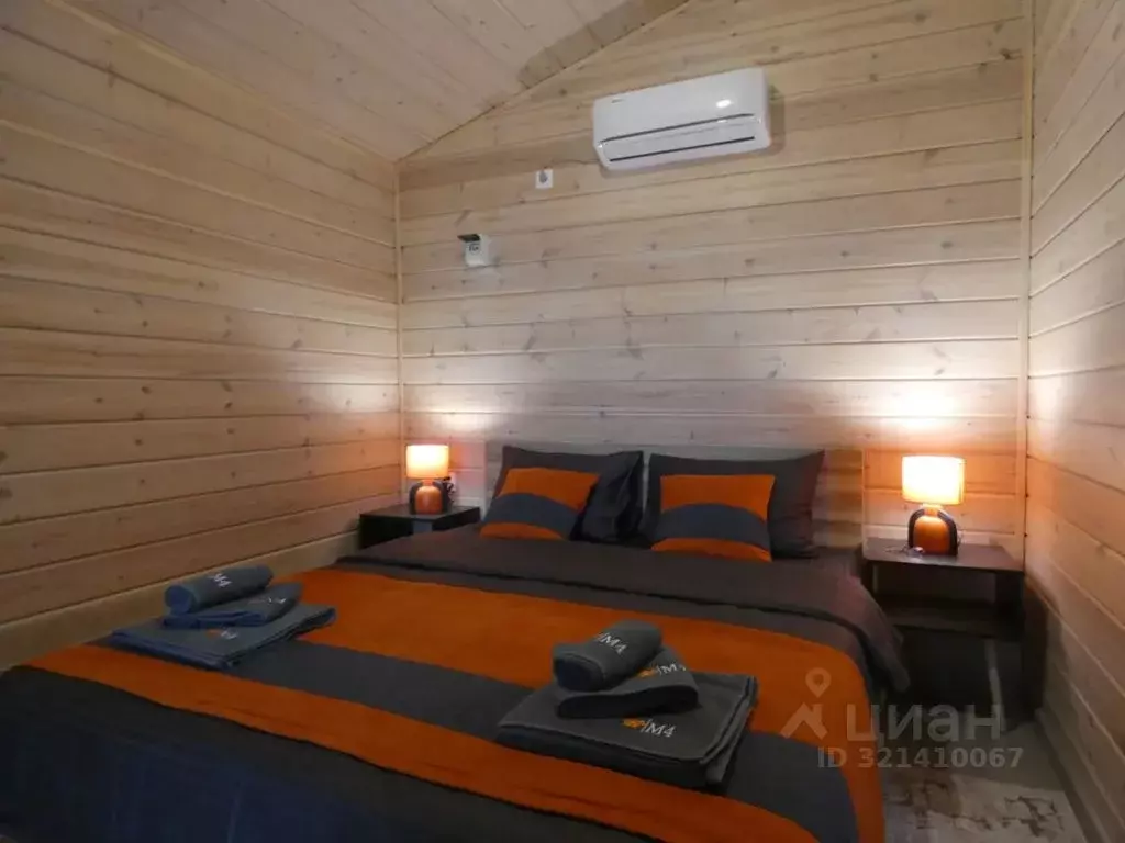 Дом в Воронежская область, Богучарский район, Поповское с/пос, с. ... - Фото 1