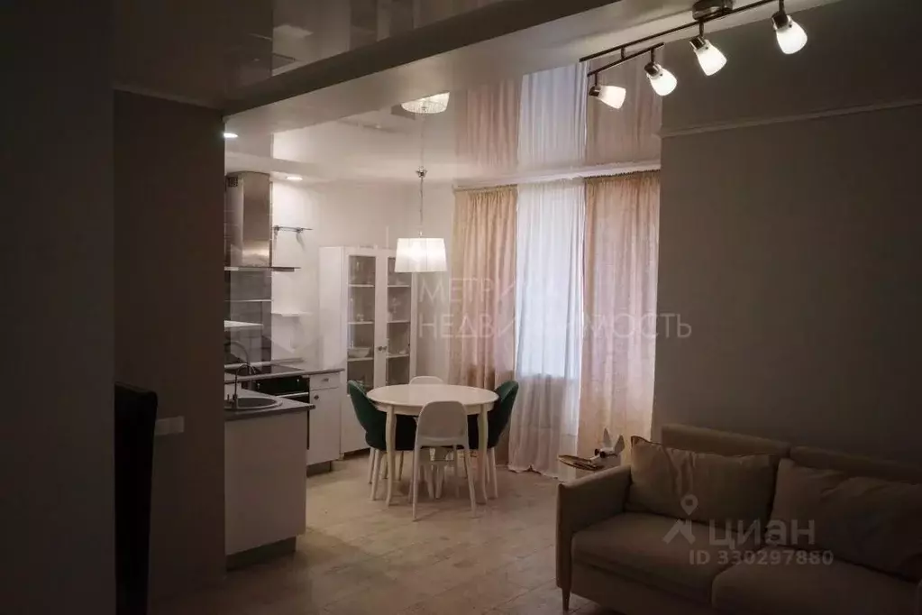 2-к кв. Тюменская область, Тюмень ул. Восстания, 19к1 (62.8 м) - Фото 1