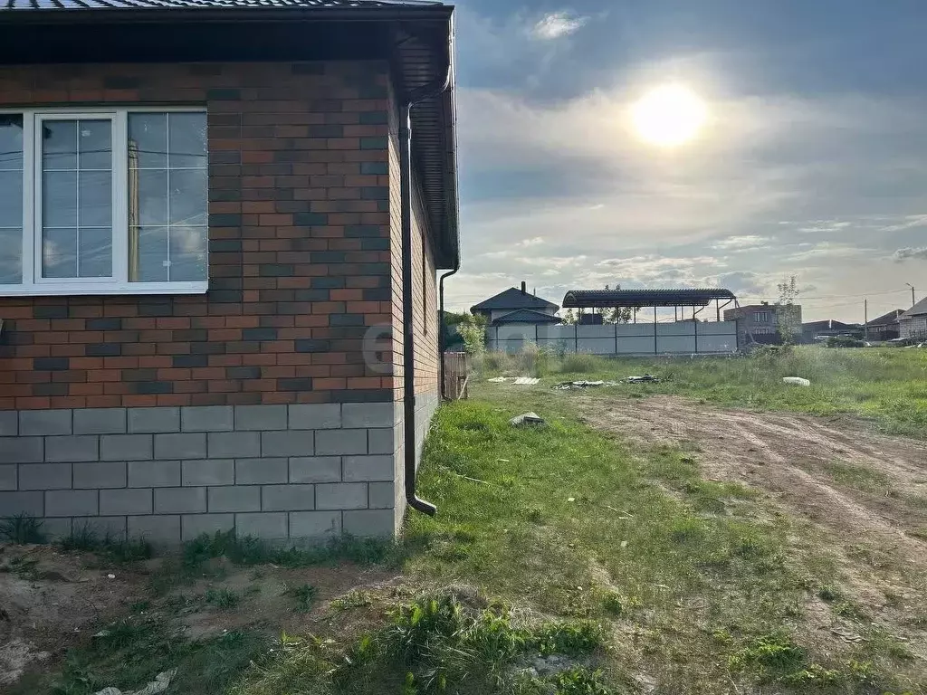 Дом в Белгородская область, Белгородский район, с. Стрелецкое пер. ... - Фото 1