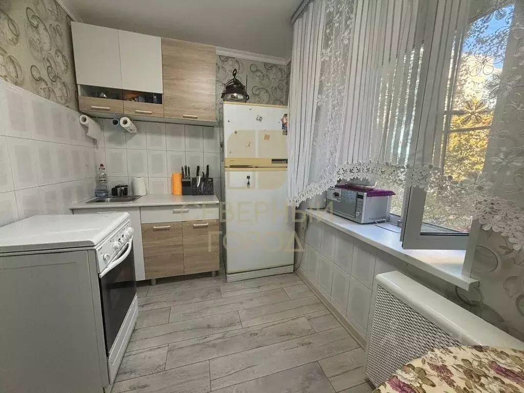 3-к кв. Ханты-Мансийский АО, Нижневартовск Спортивная ул., 15 (60.8 м) - Фото 2