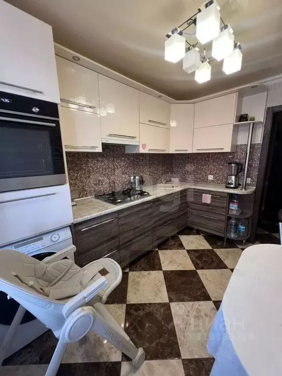 2-к кв. Адыгея, Майкоп Пионерская ул., 383к2 (47.3 м) - Фото 1