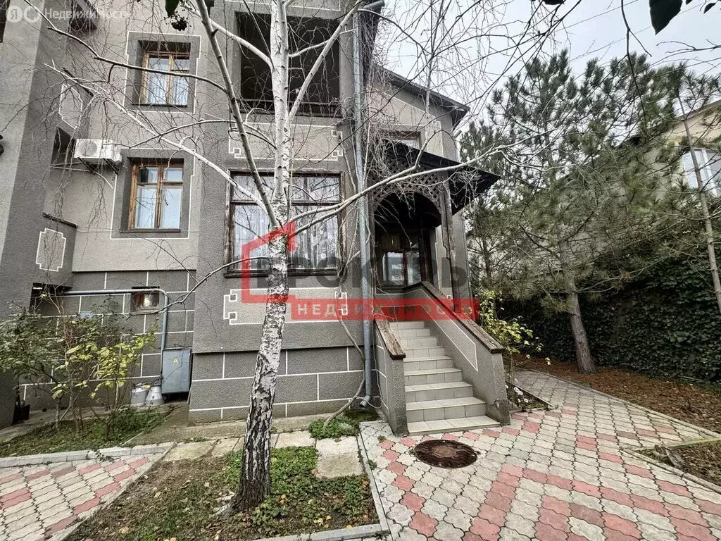 Дом в Заозёрное, улица Чкалова, 54 (325.7 м) - Фото 1