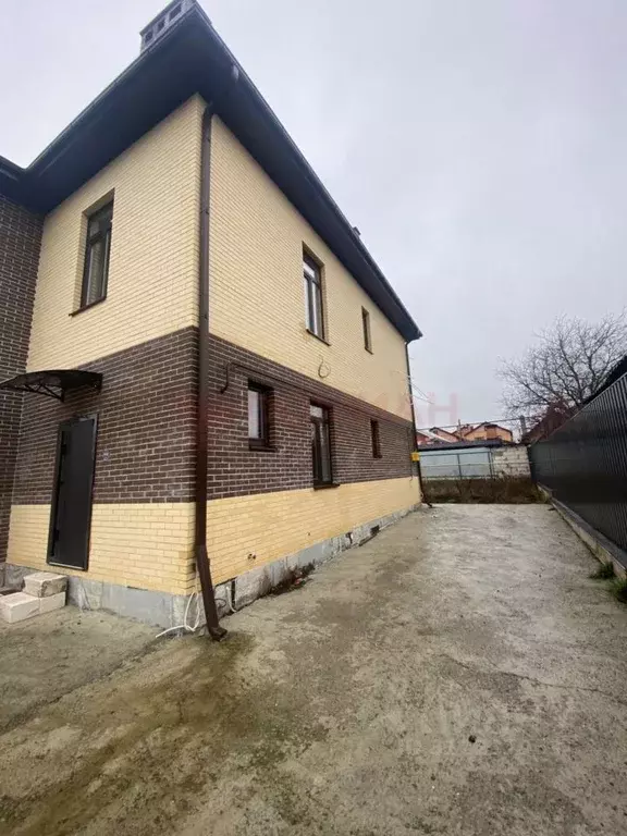 Дом в Ростовская область, Ростов-на-Дону Архитектурная ул., 55 (180 м) - Фото 1