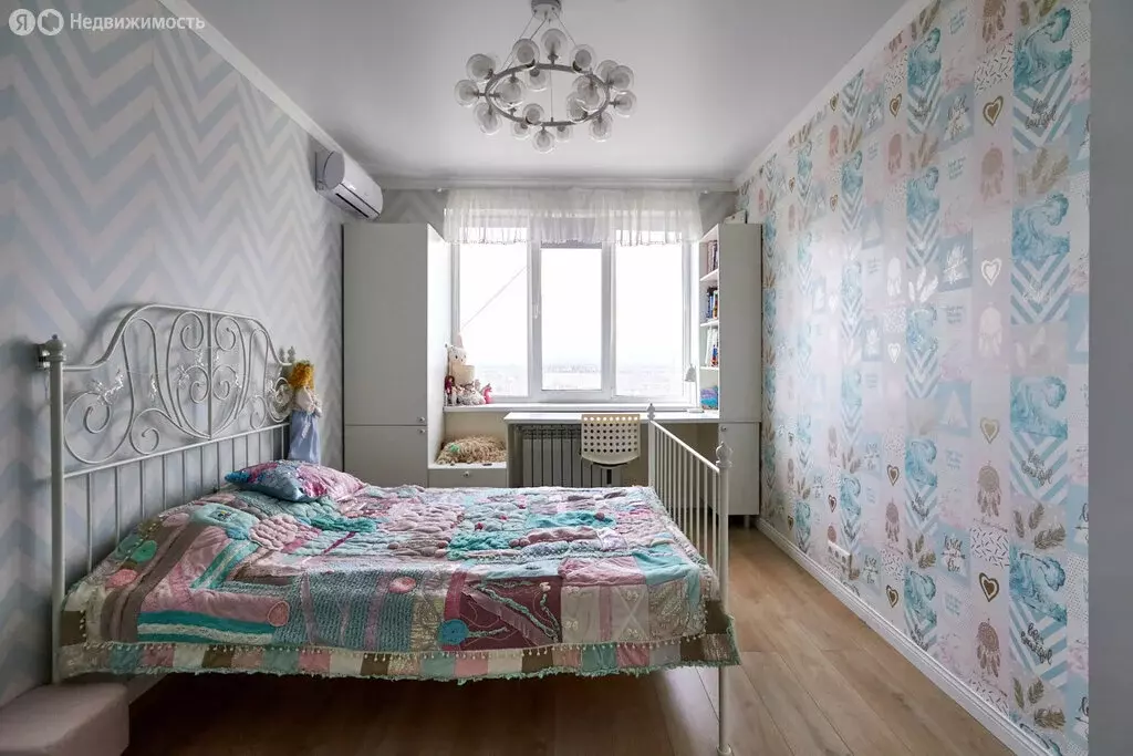 4-комнатная квартира: Энгельс, Комсомольская улица, 117к1 (100 м) - Фото 1
