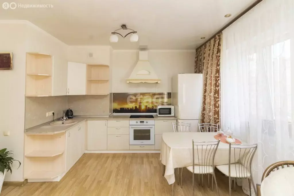 1-комнатная квартира: Тюмень, улица Прокопия Артамонова, 8 (49.5 м) - Фото 1