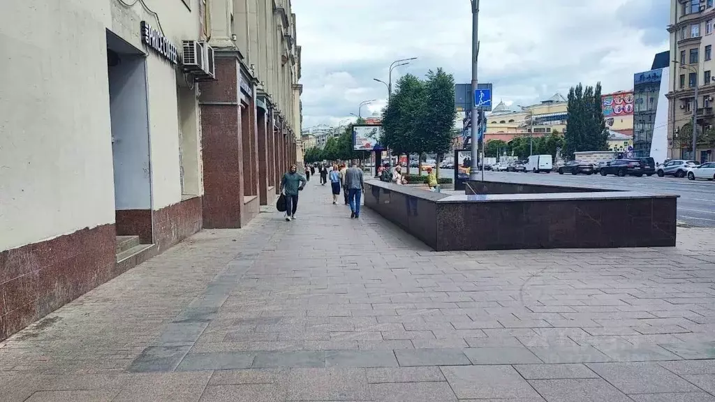 Торговая площадь в Москва ул. Земляной Вал, 38-40/15С9 (18 м) - Фото 1