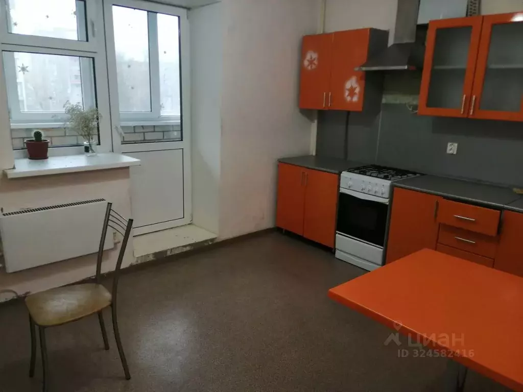 2-к кв. Саратовская область, Энгельс Ленинградская ул., 35 (70.0 м) - Фото 2