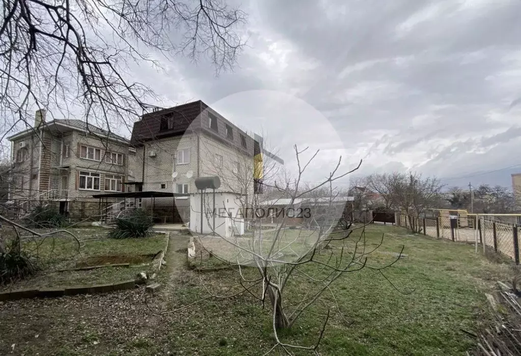 Дом в Краснодарский край, Геленджик ул. Сипягина, 9 (200 м) - Фото 0