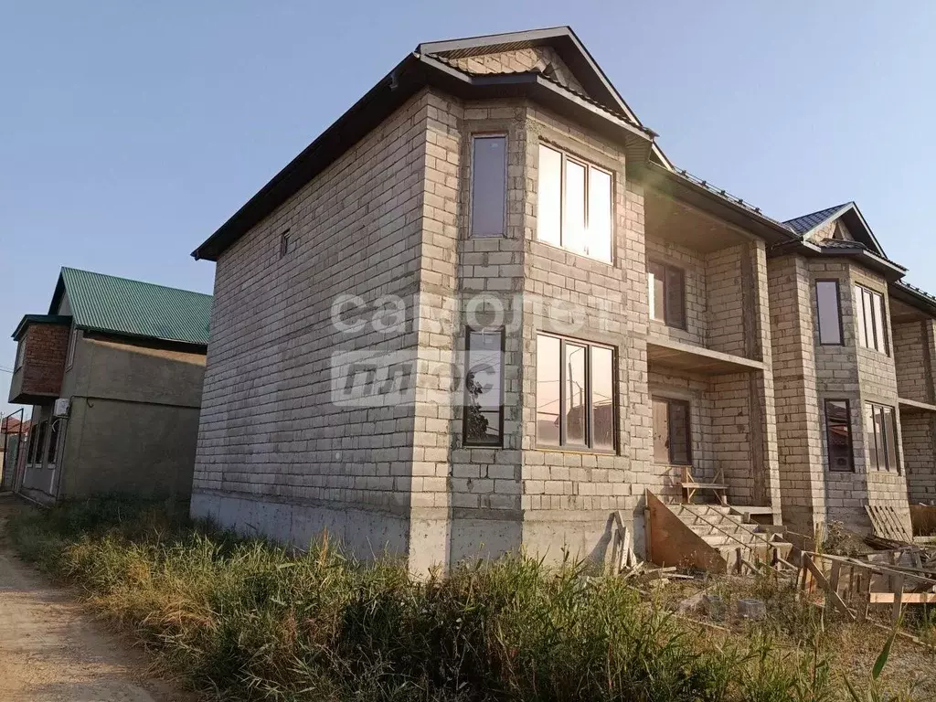 Дом в Дагестан, Махачкала проезд 5-й Ильясова, 2 (220 м) - Фото 1