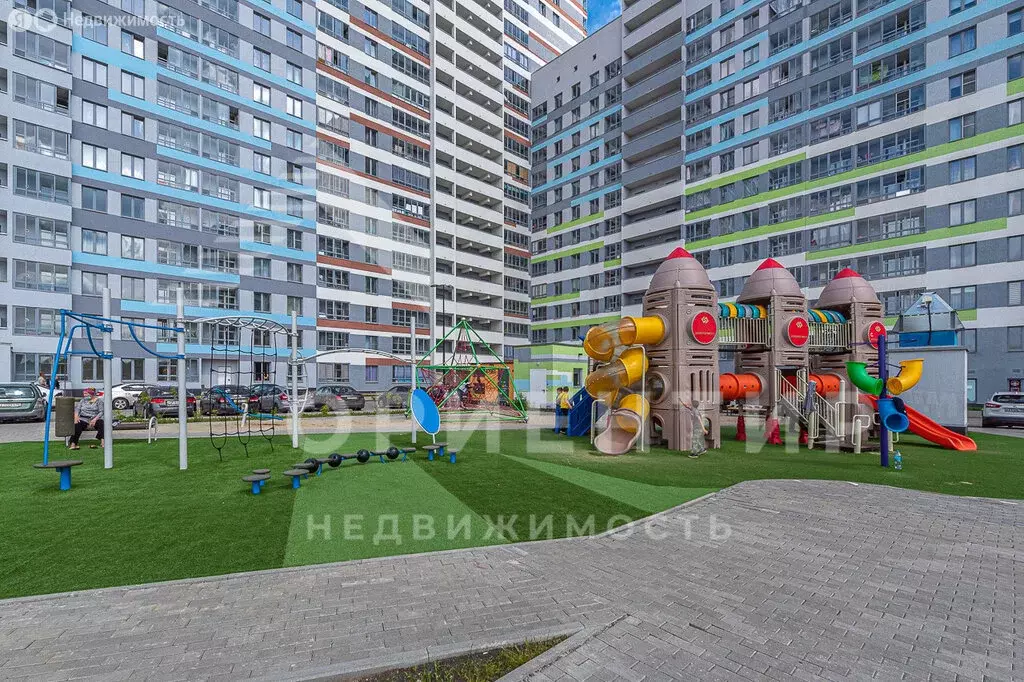 2-комнатная квартира: Екатеринбург, улица Евгения Савкова, 4 (54.5 м) - Фото 1