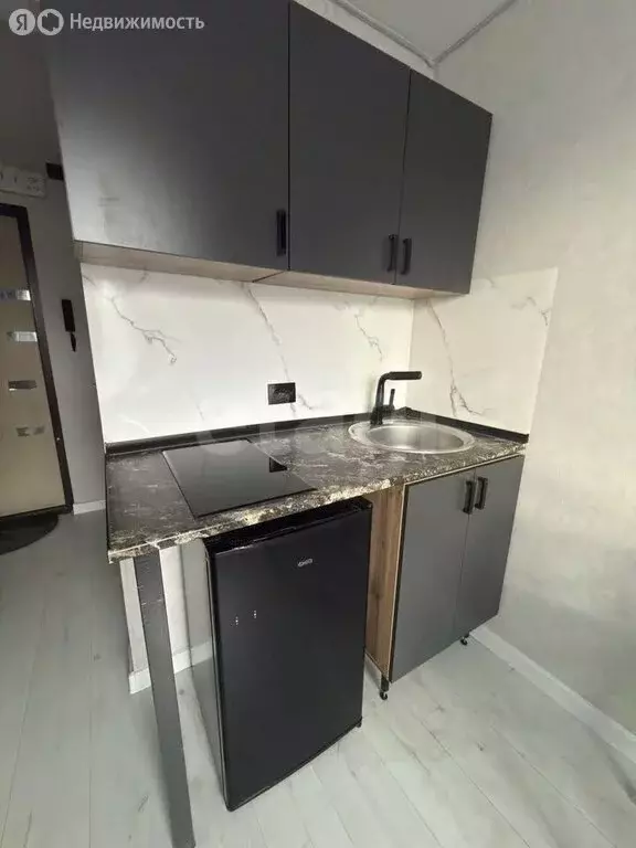 Квартира-студия: Челябинск, улица Энергетиков, 3 (12.2 м) - Фото 2