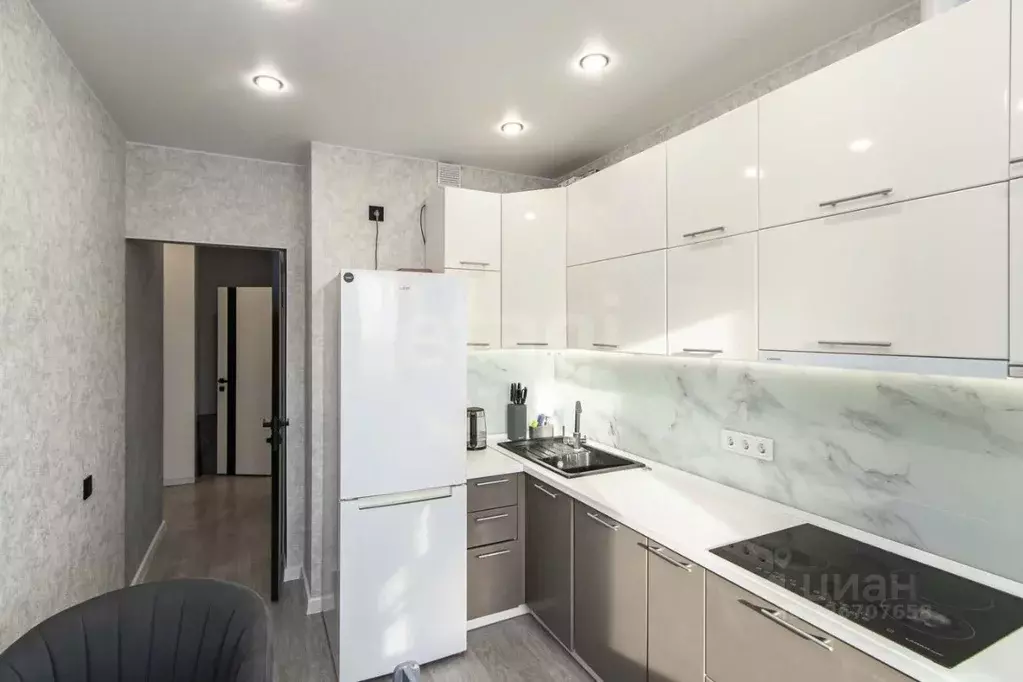 3-к кв. Тюменская область, Тюмень Антипино мкр, ул. Беловежская, 19к3 ... - Фото 1