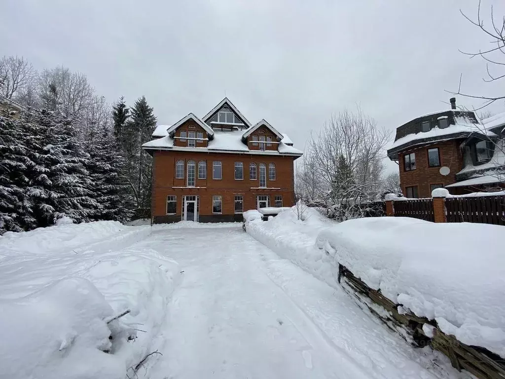 Дом в Санкт-Петербург пос. Левашово, ул. Горького, 37 (980 м) - Фото 2