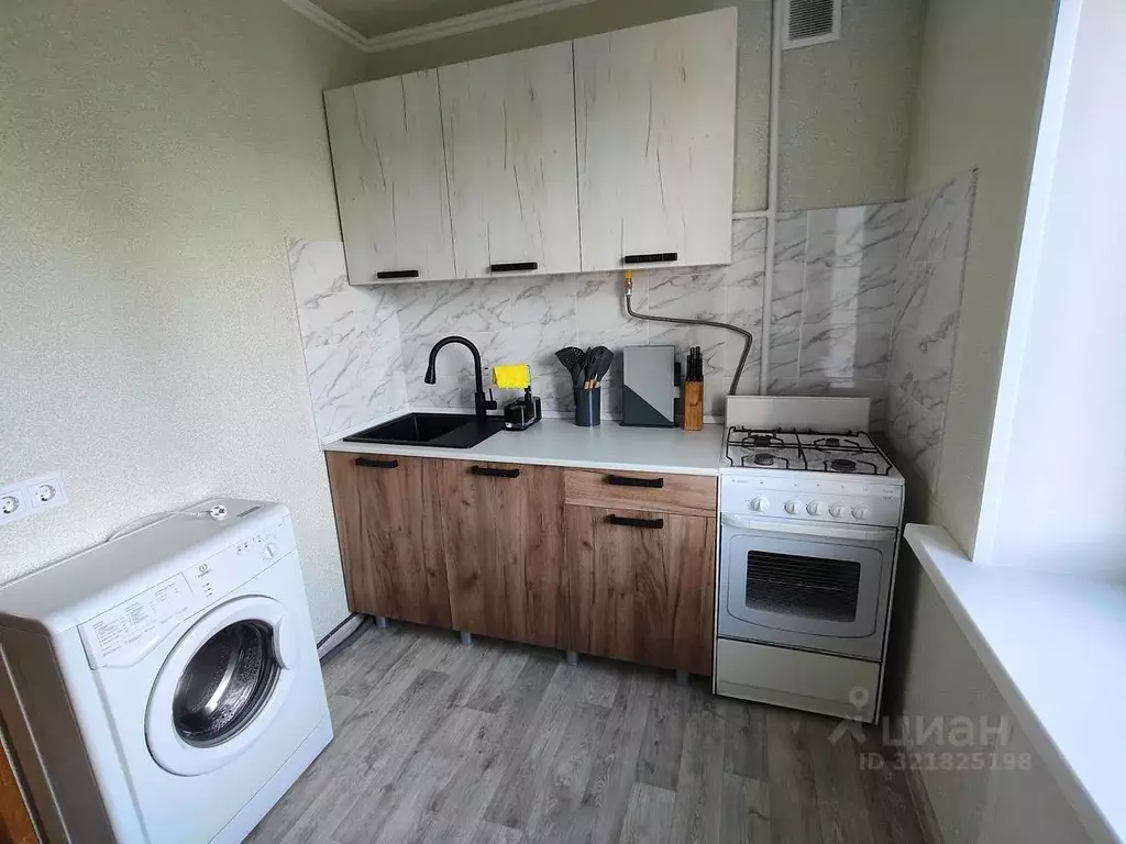 3-к кв. Московская область, Красногорск Железнодорожная ул., 1к3 (58.0 ... - Фото 2