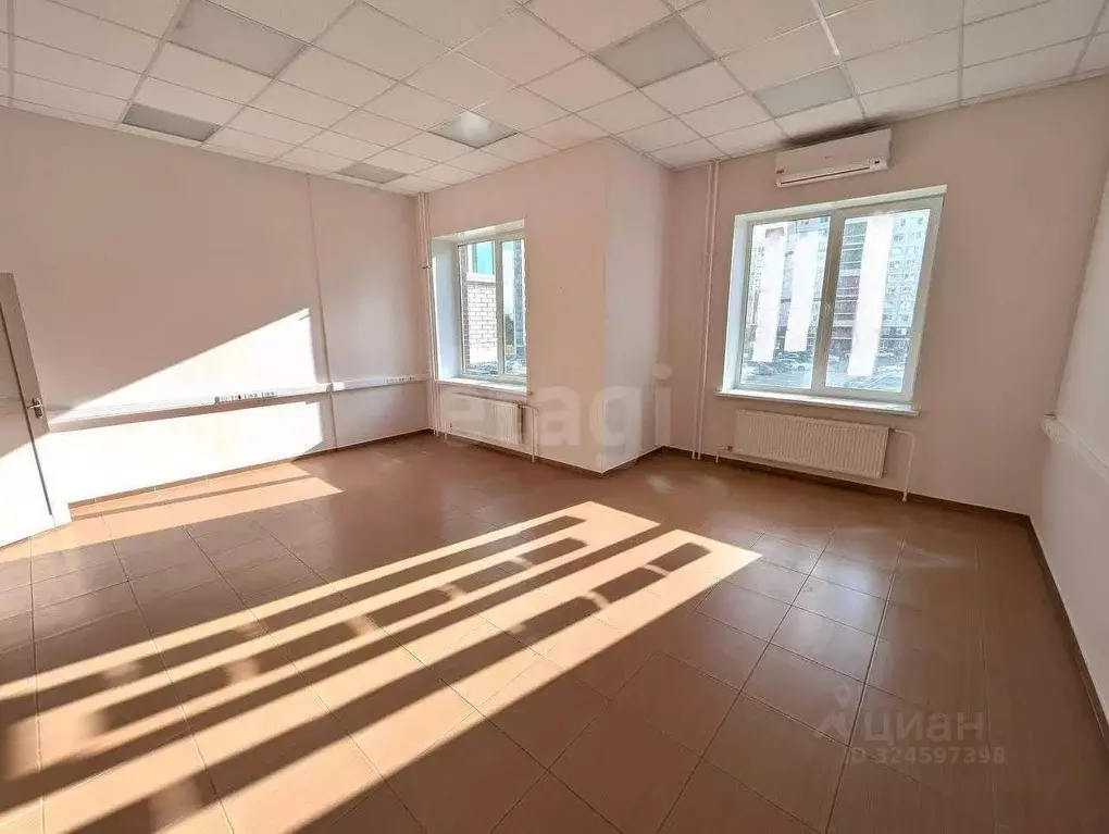 Помещение свободного назначения в Удмуртия, Ижевск ул. Архитектора ... - Фото 2