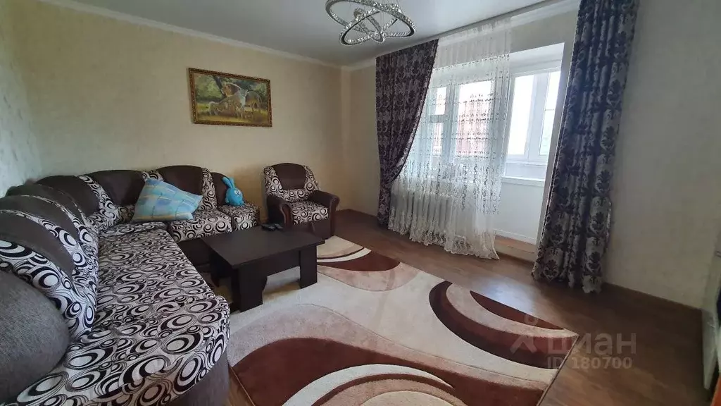 3-к кв. Липецкая область, Елец Александровский мкр, 35 (78.0 м) - Фото 0