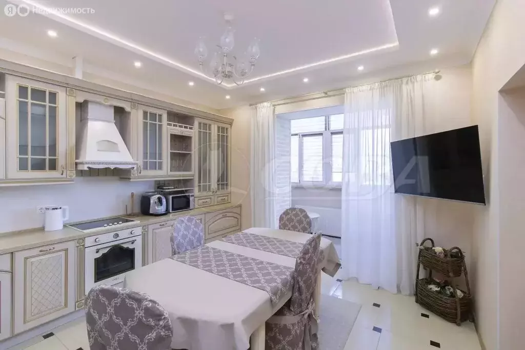 2-комнатная квартира: Тюмень, улица Малыгина, 90 (103.2 м) - Фото 1