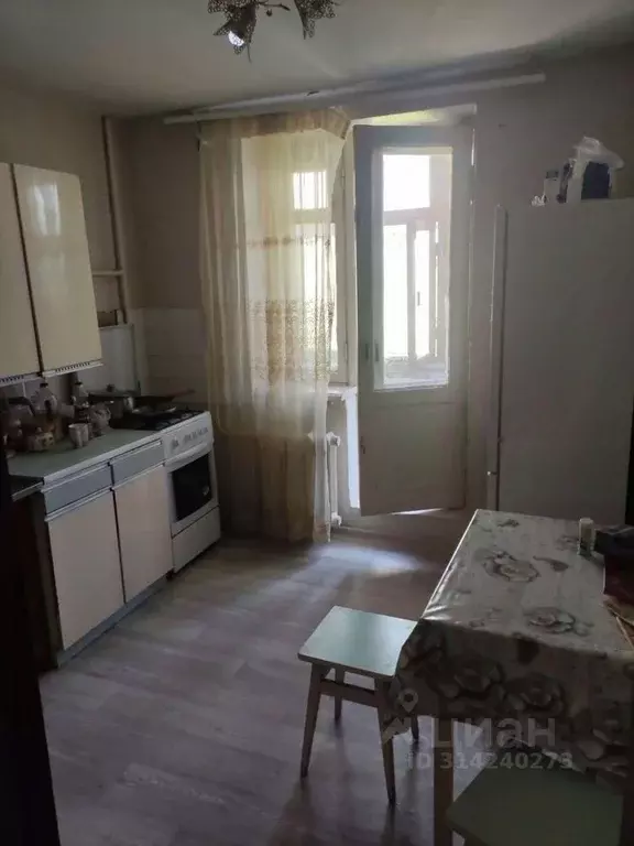 3-к кв. Крым, Симферополь ул. Чернышевского, 12 (74.0 м) - Фото 0