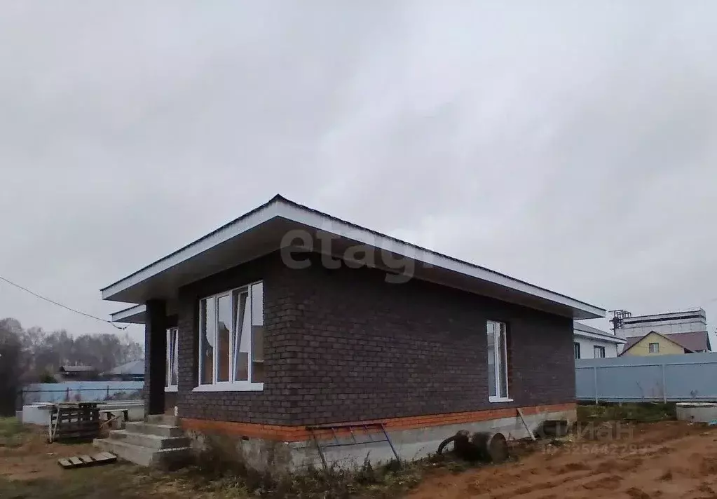 Дом в Башкортостан, Иглинский район, с. Акбердино Центральная ул., 57 ... - Фото 1