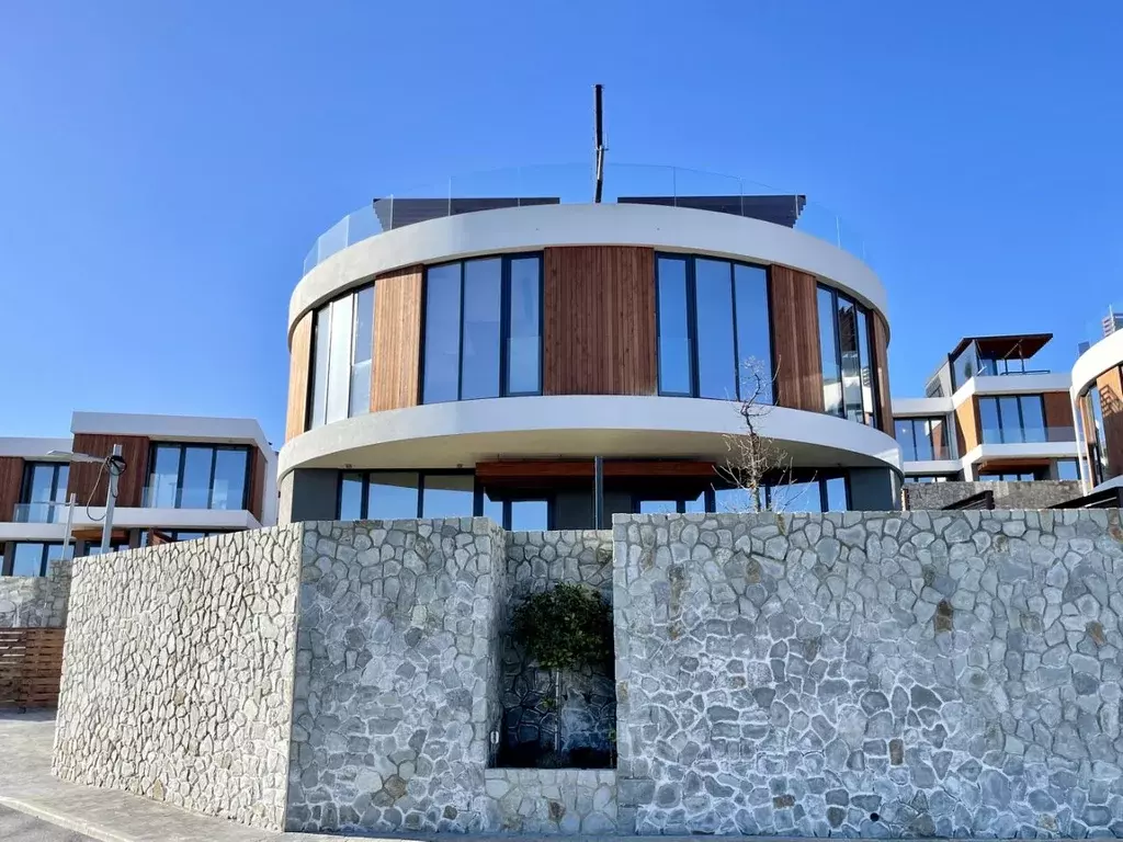 Дом в Крым, Алушта ул. Слуцкого (197 м) - Фото 0