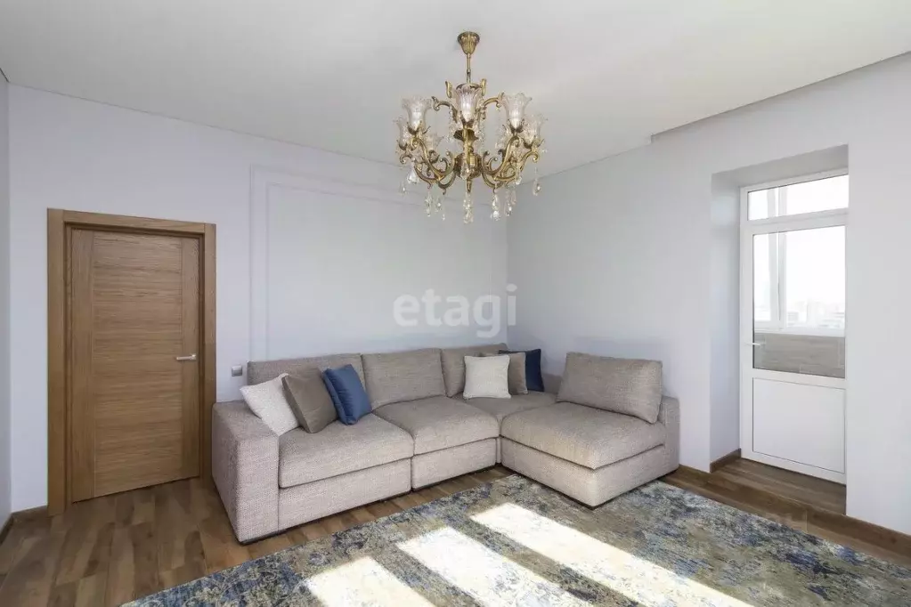 2-к кв. Тюменская область, Тюмень 6-й мкр, ул. Валерии Гнаровской, ... - Фото 1