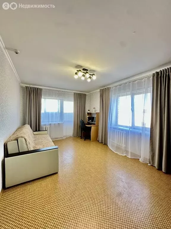 Квартира-студия: Оренбург, Салмышская улица, 58 (57.1 м) - Фото 1