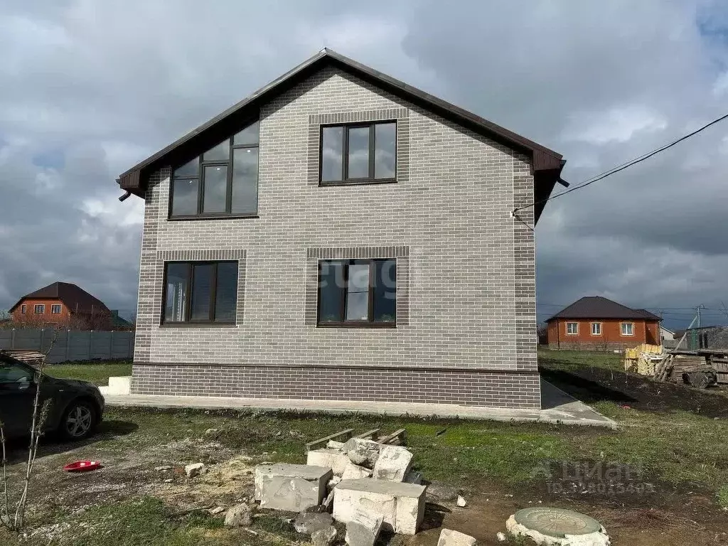 Дом в Белгородская область, Строитель Яковлевский городской округ, ул. ... - Фото 1