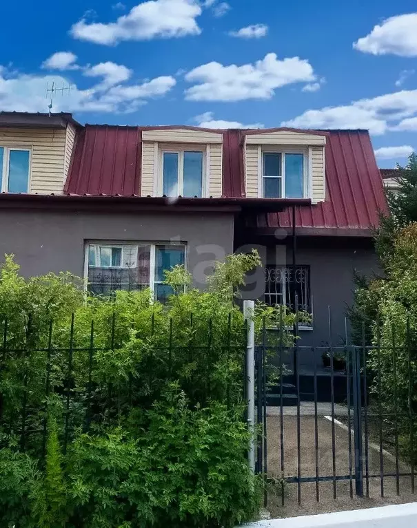 Таунхаус в Бурятия, Улан-Удэ 105-й мкр, 5/4 (234 м) - Фото 1