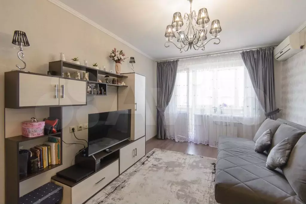 1-к. квартира, 40 м, 7/10 эт. - Фото 0