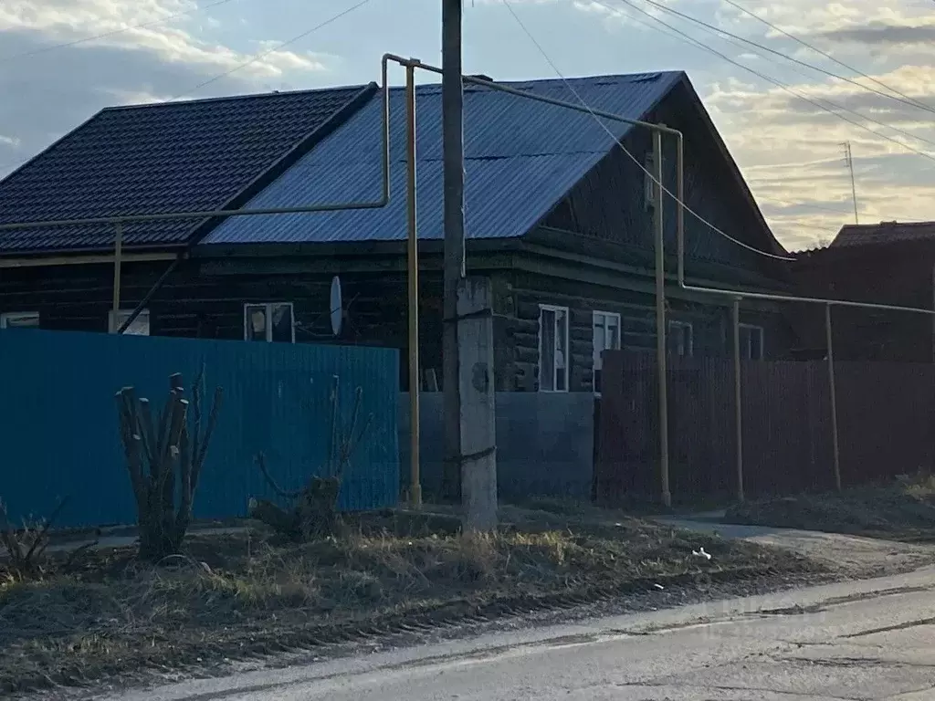 Дом в Свердловская область, Асбест пер. Павлова, 5 (68 м) - Фото 2