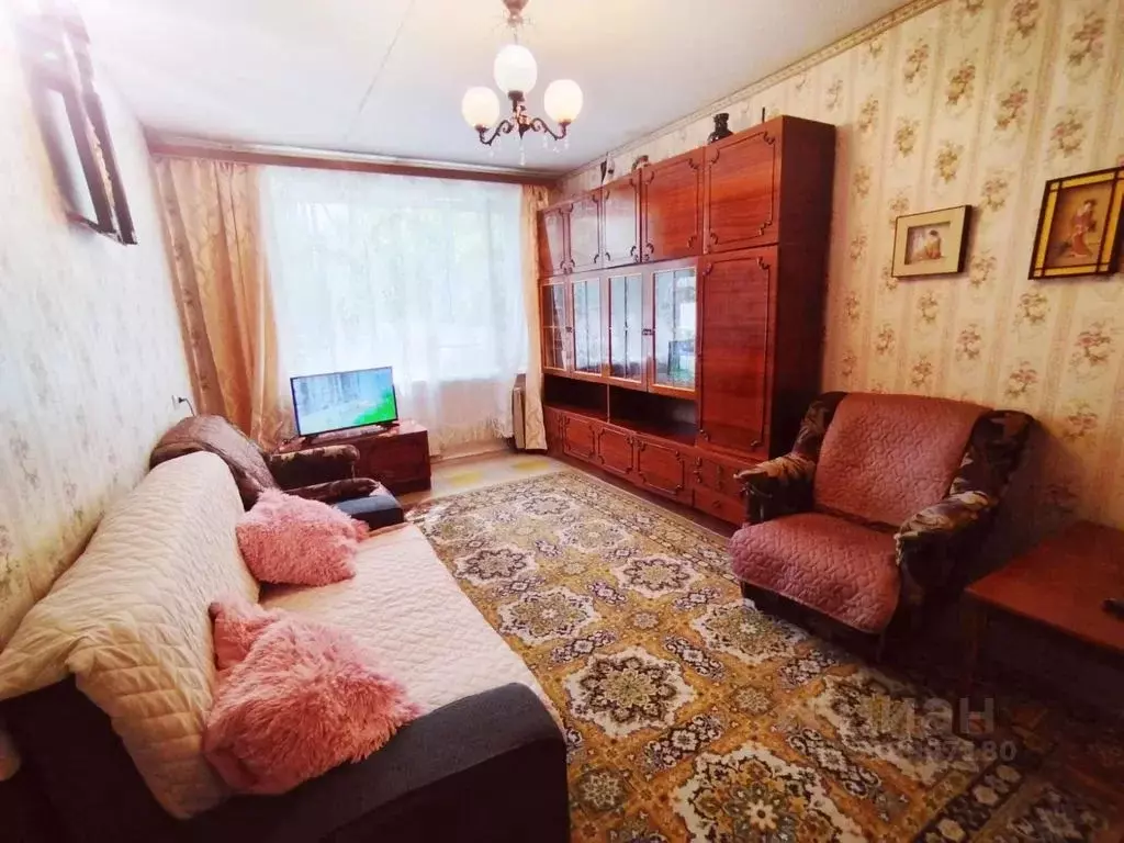 2-к кв. Санкт-Петербург, Санкт-Петербург, Петергоф ул. Жарновецкого, 6 ... - Фото 0