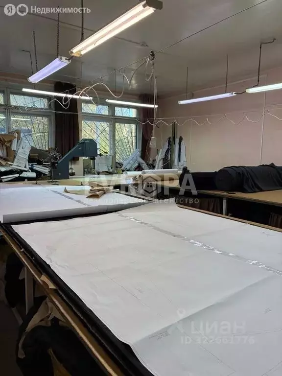 Офис (300 м) - Фото 1