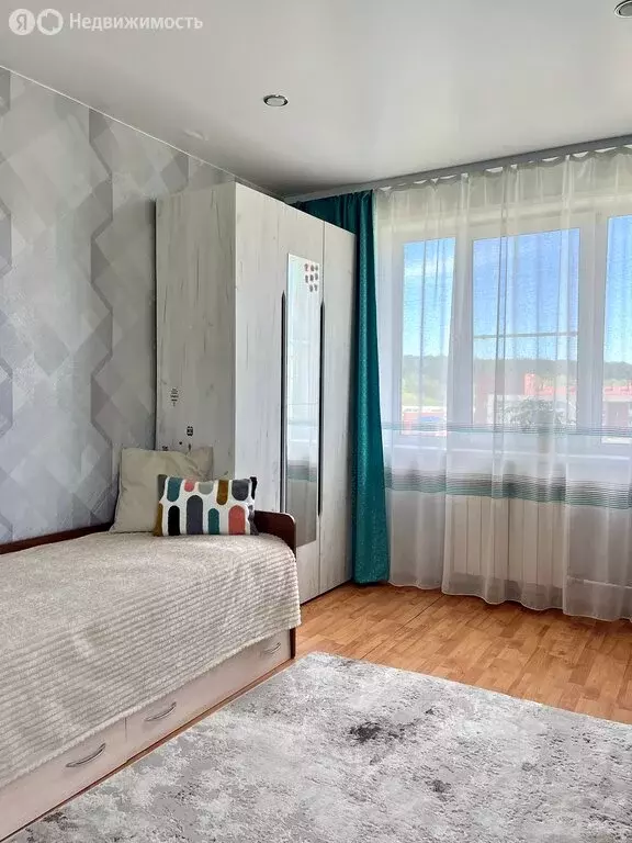 3-комнатная квартира: Иркутск, микрорайон Первомайский, улица Бажова, ... - Фото 2