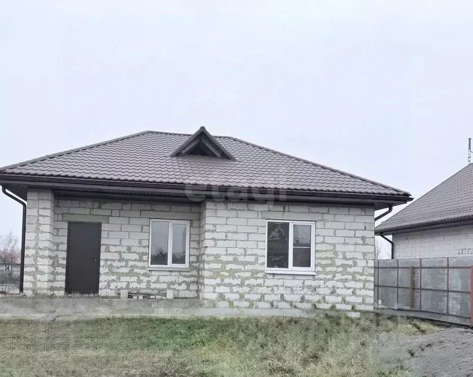 Дом в Белгородская область, Губкинский городской округ, пос. Троицкий ... - Фото 1