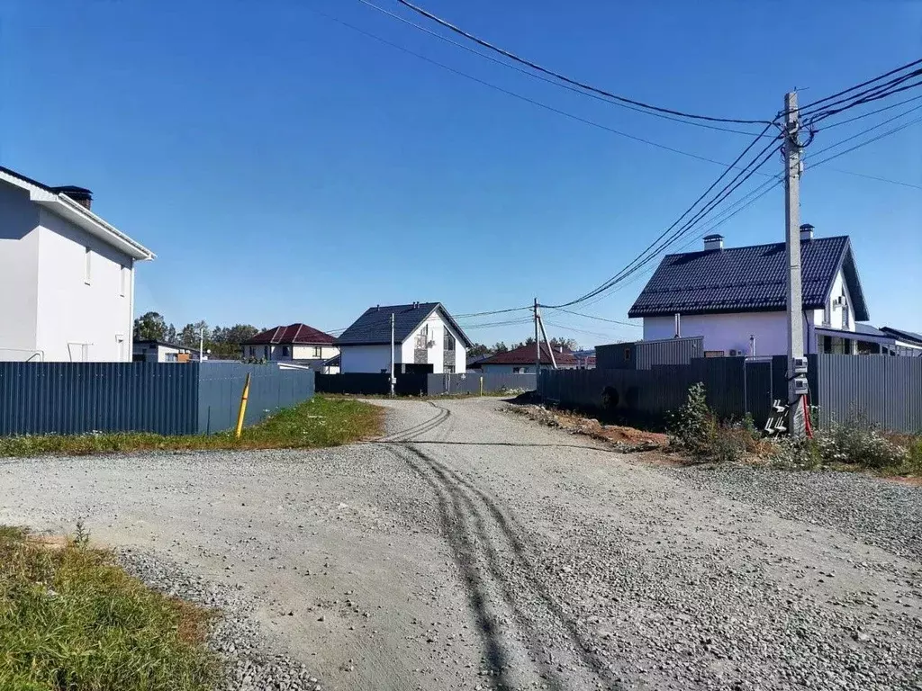 Участок в Свердловская область, Первоуральск муниципальный округ, с. ... - Фото 1