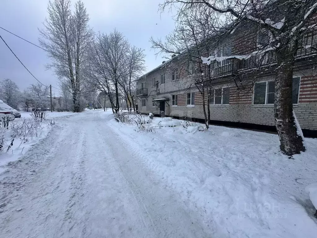 2-к кв. Ленинградская область, Волховский район, д. Иссад, Центральный ... - Фото 1