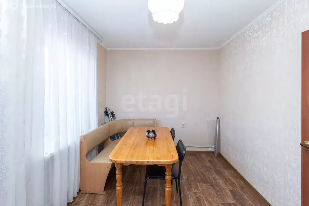 Дом в Тобольск, улица Большакова (80 м) - Фото 1