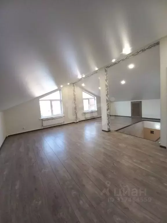 Дом в Псковская область, Псковский район, Логозовская волость, д. ... - Фото 1