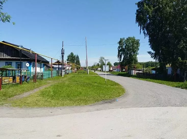 Участок в Омская область, Омский район, пос. Пятилетка ул. 40 лет . - Фото 1