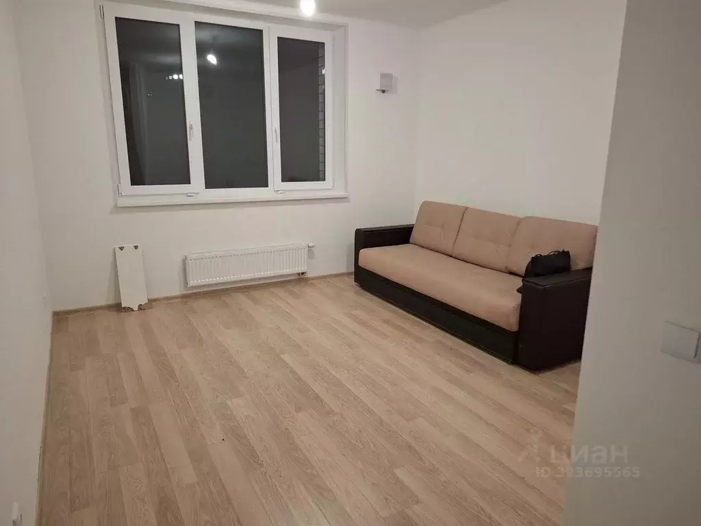 Студия Свердловская область, Екатеринбург ул. Южногорская, 3/2 (28.8 ... - Фото 1