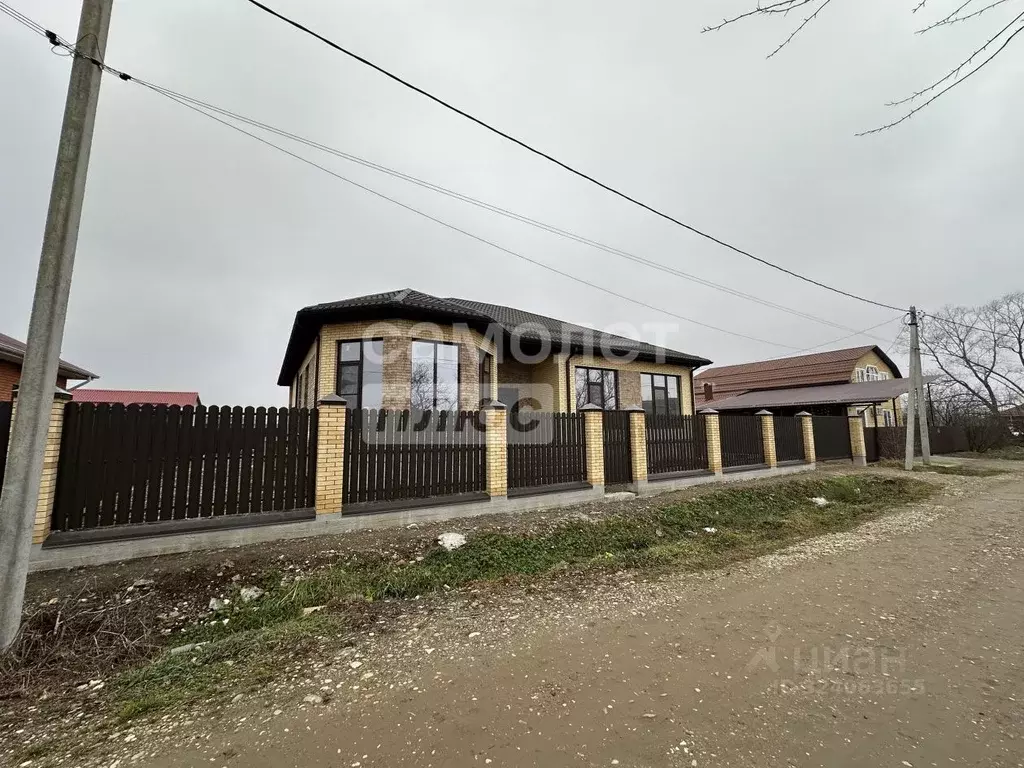 Дом в Краснодарский край, Апшеронск Литейная ул., 9 (200 м) - Фото 1