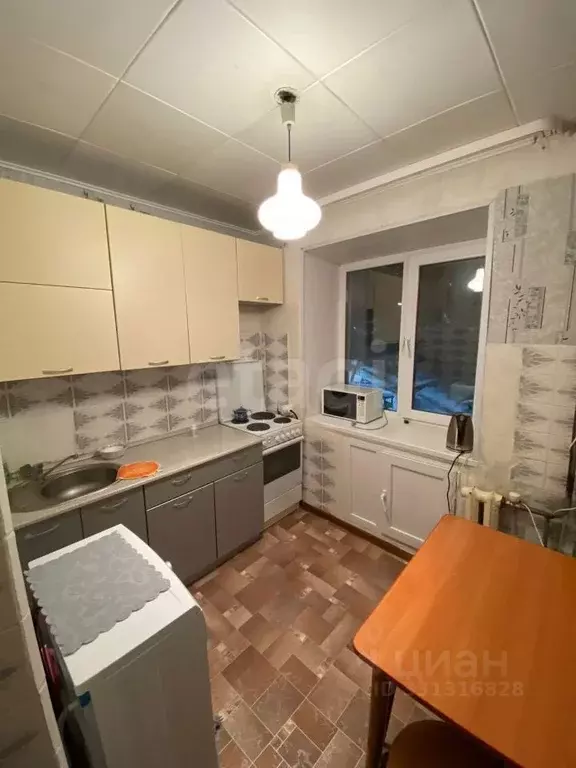 2-к кв. Тюменская область, Тюмень Харьковская ул., 71А (41.8 м) - Фото 1
