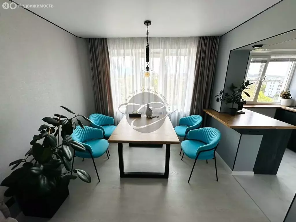 3-комнатная квартира: Петропавловск-Камчатский, проспект 50 лет ... - Фото 1