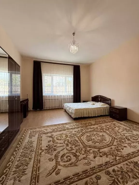 Дом в Крым, Симферополь Ак-Мечеть мкр,  (100 м) - Фото 1