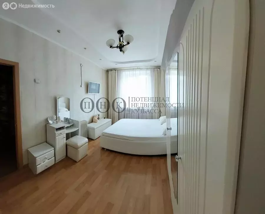 2-комнатная квартира: Кемерово, Гурьевская улица, 17 (57.1 м) - Фото 0